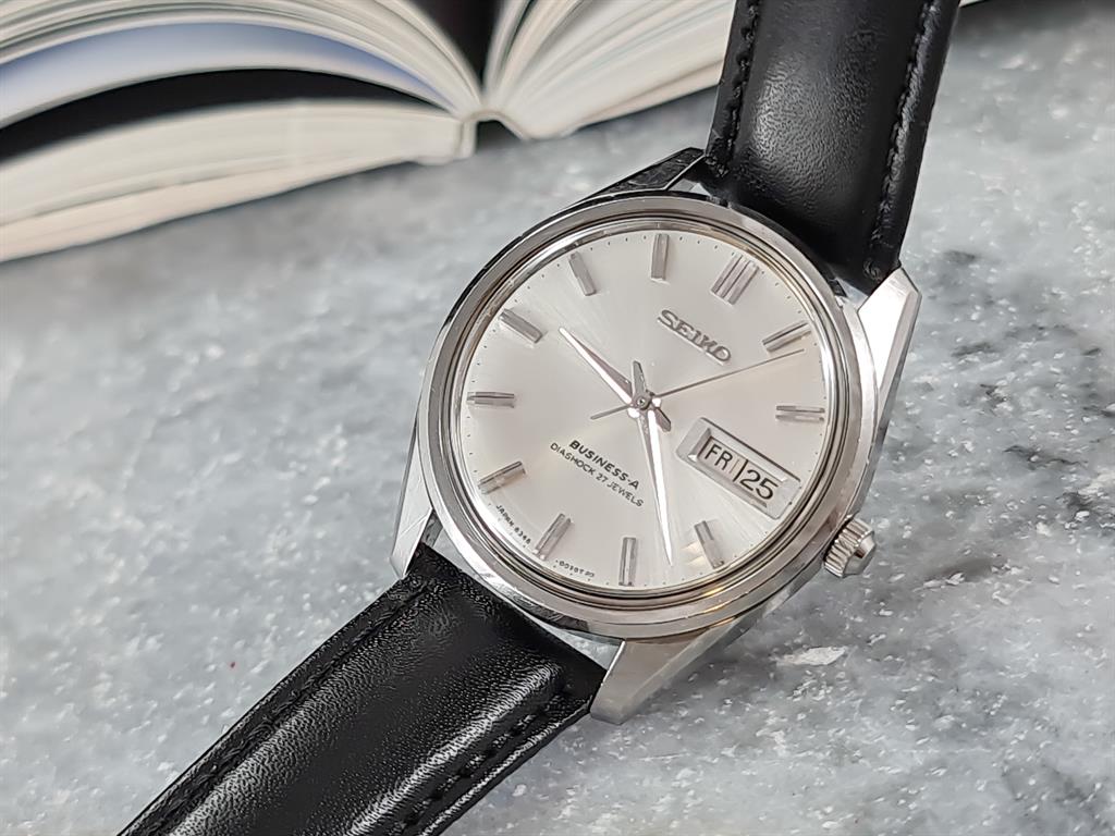 Seiko Seikomatic Business-A 8306-8020 - 35MM - 27 Jewels - Silver Grey Dial - 1967
