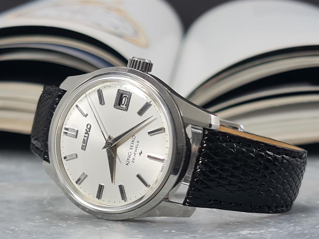 Seiko King Manual 4402-8000 - 25 Jewels - 35 MM - Silver White Dial - 1968